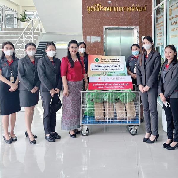 อีซี่มันนี่ บางแค1, 2, 3 และราชพฤกษ์ บริจาคถังออกซิเจน 2Q