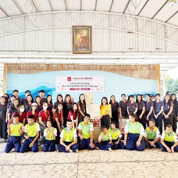 อีซี่มันนี่ระยอง1ระยอง2 โรบินสันบ้านฉาง เลี้ยงอาหารนักเรียน